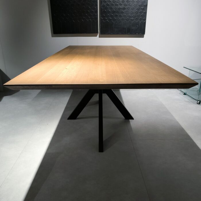 INHOUSE Eettafel Batoli 