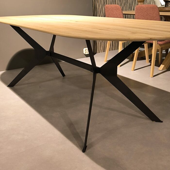INHOUSE Eettafel Selectio ovaal eiken bruin 240x100cm