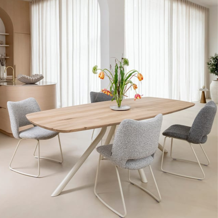 Eetkamertafel Arvada Ovaal 250x110 Cm Onyx Nebbia