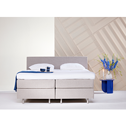 Eastborn Boxspring Oblique