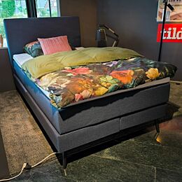 INHOUSE Hoekbank Brisana + Tussentafel